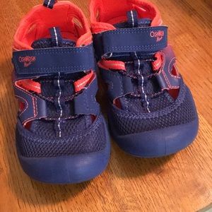 Oshkosh Bgosh close toed sandals w/ Velcro closure